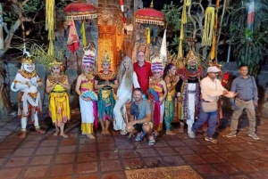 Bali : Padang Padang Beach , Kecak Dance & Jimbaran dinner