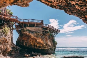 Bali: Padang Padang Beach, Uluwatu Temple & Kecak Dance Tour