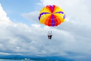 Bali: Paragliding ved Timbis Beach og pakker med vandsport