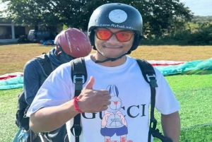 Bali: Paragliding med utsikt over Uluwatu-stranden og lunsj