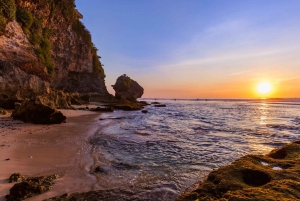 Bali: Parasailing, Jetski & Uluwatu-Tour mit Kecak-Tanz