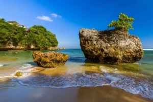 Bali: Parasailing, Jetski & Uluwatu-Tour mit Kecak-Tanz