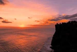 Bali : excursion en parachute ascensionnel, jet ski et Uluwatu avec danse kecak