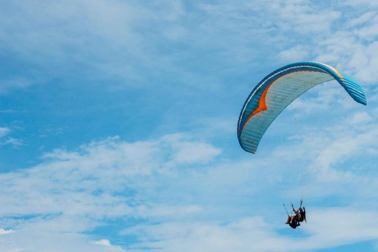 Bali : expérience de parapente en tandem à Pecatu