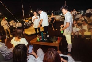 Bali: Phinisi Sunset Dinner Cruise with Entertainment