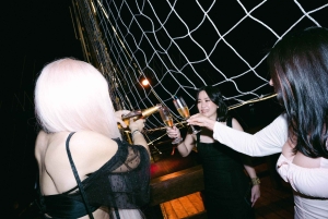 Bali: Phinisi Sunset Dinner Cruise with Entertainment