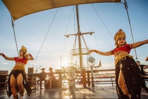 Bali: Pirate Dinner Cruise