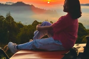 バリ島：プライベート日の出ジープツアーと黒溶岩ツアーすべて込み