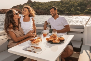 バリ：パーティー＆バースデー用プライベートサンセットヨット（シャンパン付き）