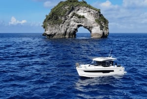 بالي: غطس باليخت الخاص في مانتا بوينت وموقعين بينيدا