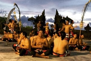 Bali: Dagstur til SAKA-museet, GWK og Kecak-dans
