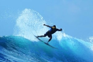 Bali/Sanur: grupowa lekcja surfingu dla wszystkich poziomów w Rip Curl School