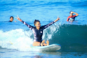 Bali/Sanur: prywatna lekcja surfingu dla wszystkich poziomów w szkole Rip Curl