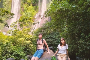 Bali: senderismo a la cascada de Sekumpul con un guía local