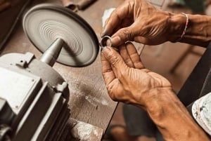 Bali: Seminyak Jewelry Making Class with 7 Grams of Silver