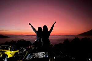 Bali: tour condiviso in jeep all'alba sul Monte Batur con sorgenti termali
