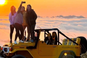 Bali: tour condiviso in jeep all'alba sul Monte Batur con sorgenti termali
