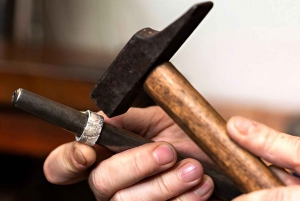 Bali: Laboratorio di creazione di gioielli in argento nel villaggio di Sidemen