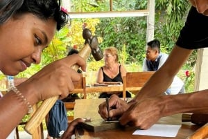 Bali: Workshop zur Herstellung von Silberschmuck im Dorf Sidemen