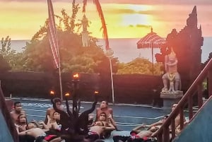 Bali: Visita sin colas al Templo de Uluwatu y a la Danza del Fuego Kecak