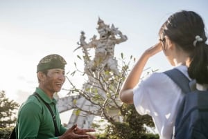Bali: Skip-the-line Uluwatu Temple and Kecak Fire Dance Tour