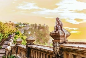 Bali: Skip-the-line Uluwatu Temple and Kecak Fire Dance Tour