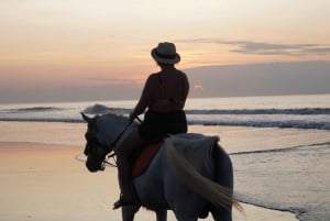 Bali: Romantic Seafood Dinner Jimbaran Beach Include Sunset