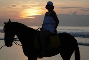 Bali: Romantic Seafood Dinner Jimbaran Beach Include Sunset