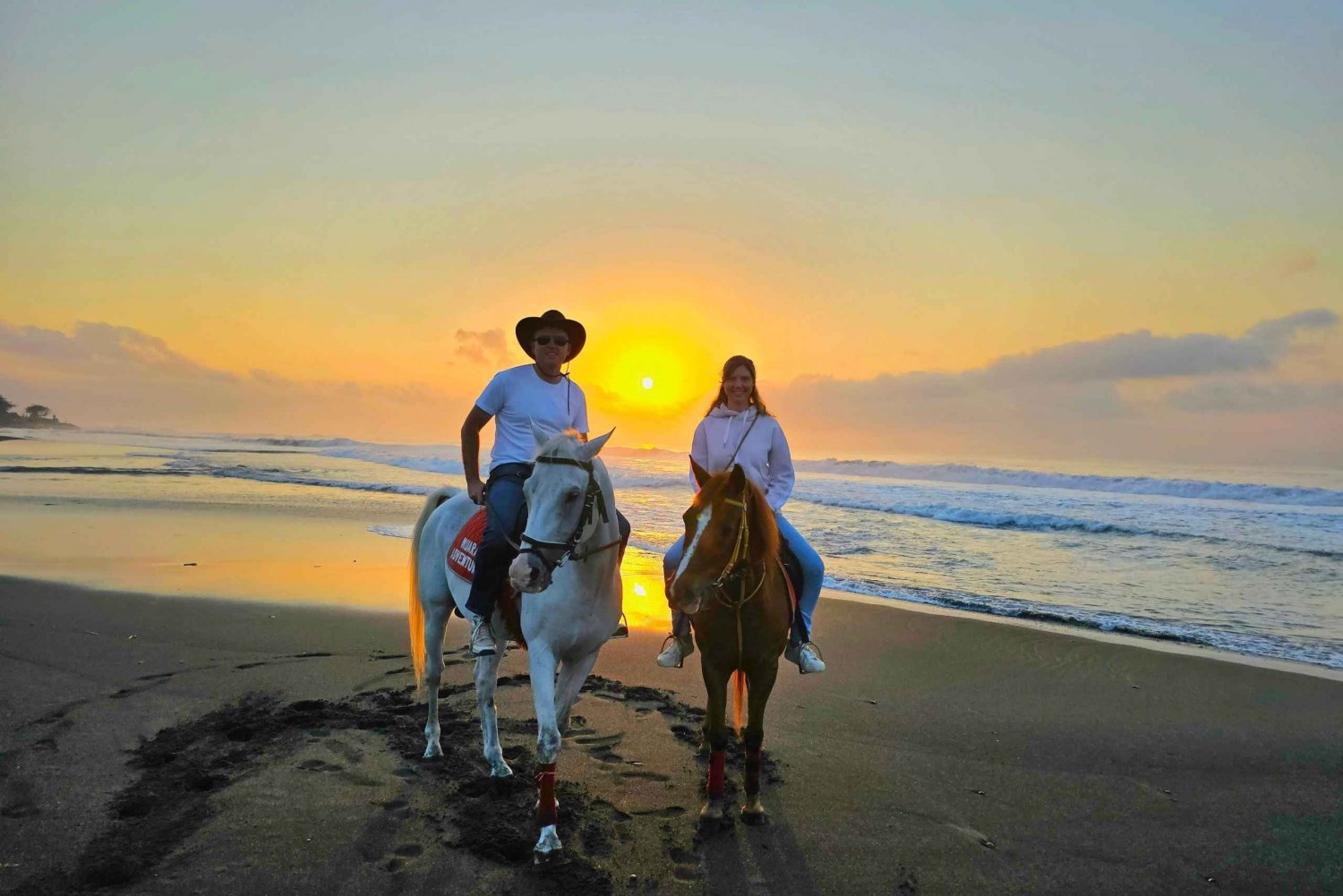 Randonnée à cheval au lever du soleil à Bali
