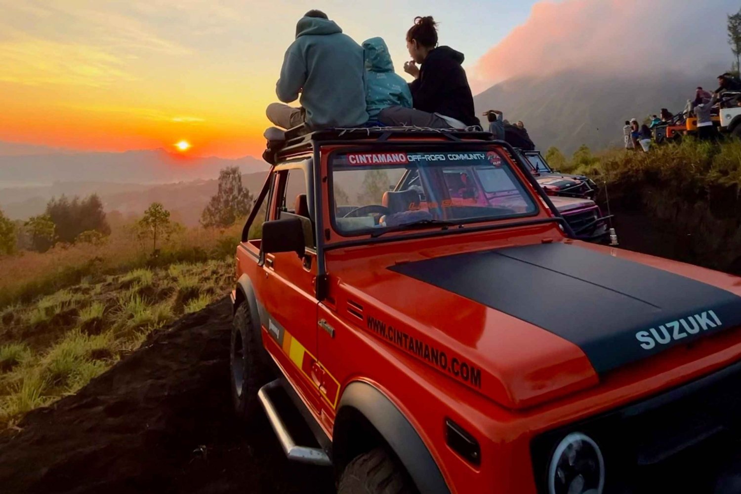 Bali Sunrise Jeep Mount Batur with Breakfast and Lava Tour