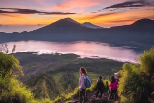 Bali: Sunrise traking mount Batur with natural hotspring