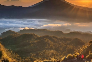 Bali: Sunrise traking mount Batur with natural hotspring