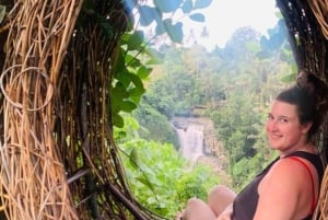 Bali: Sving-, fossefall- og tempeltur med henting på hotellet