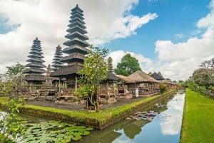 Bali: Taman Ayun, Jatiluwih, Ulun Danu, and Tanah Lot Tour