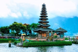 Bali: Taman Ayun, Jatiluwih, Ulun Danu, and Tanah Lot Tour