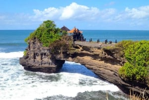 Bali: Taman Ayun, Jatiluwih, Ulun Danu, and Tanah Lot Tour