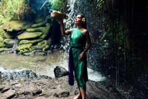 Bali: Taman Beji Griya vattenfall reningsritual