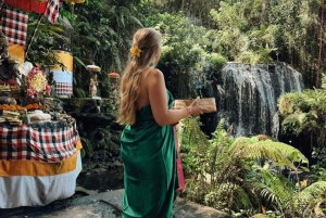 Bali: Taman Beji Griya vattenfall reningsritual