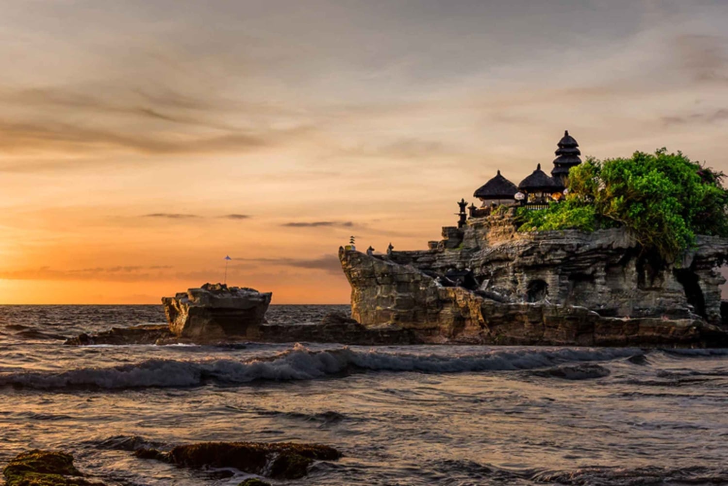 Bali : Tanah Lot Temple Sunset Kecak & Fire Dance Show Ticket
