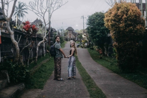 Bali: Tour en bicicleta por el pueblo de Taro con mágicas luciérnagas nocturnas