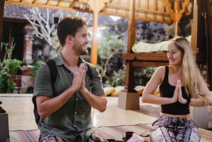 Bali: Tour en bicicleta por el pueblo de Taro con mágicas luciérnagas nocturnas