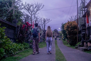 Bali: Tour en bicicleta por el pueblo de Taro con mágicas luciérnagas nocturnas