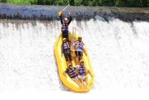 Bali: Telaga Waja White Water River Guidet rafting og lunsj