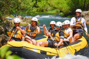 Bali: Telaga Waja White Water River Guidet rafting og lunsj