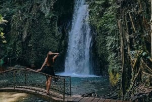 Tour spirituale tra templi e cascate sugli altopiani di Bali