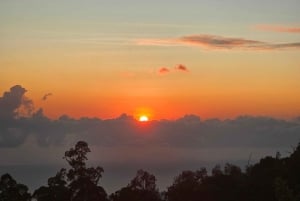 Bali: trekking all'alba a Terunyan e tour del cimitero