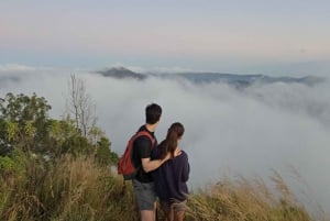 Bali: trekking all'alba a Terunyan e tour del cimitero