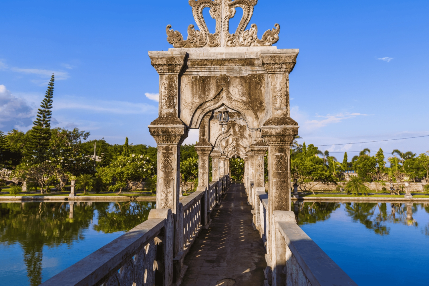 Бали: частный тур «Ворота Хейвена», роскошный автомобиль