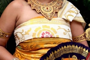 バリ島：伝統的なバリ島のウェディングフォト撮影をご案内します