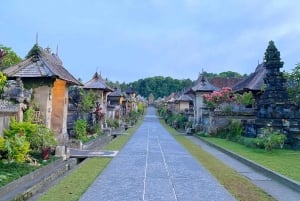 Bali: Traditional Batik & Life in Penglipuran Village